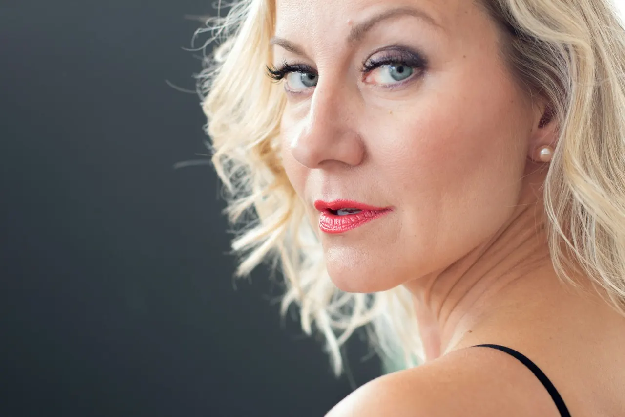 Lifting Facial y de Cuello – New City Clinic